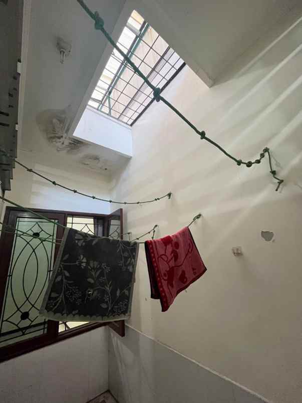 dijual rumah pondok jati