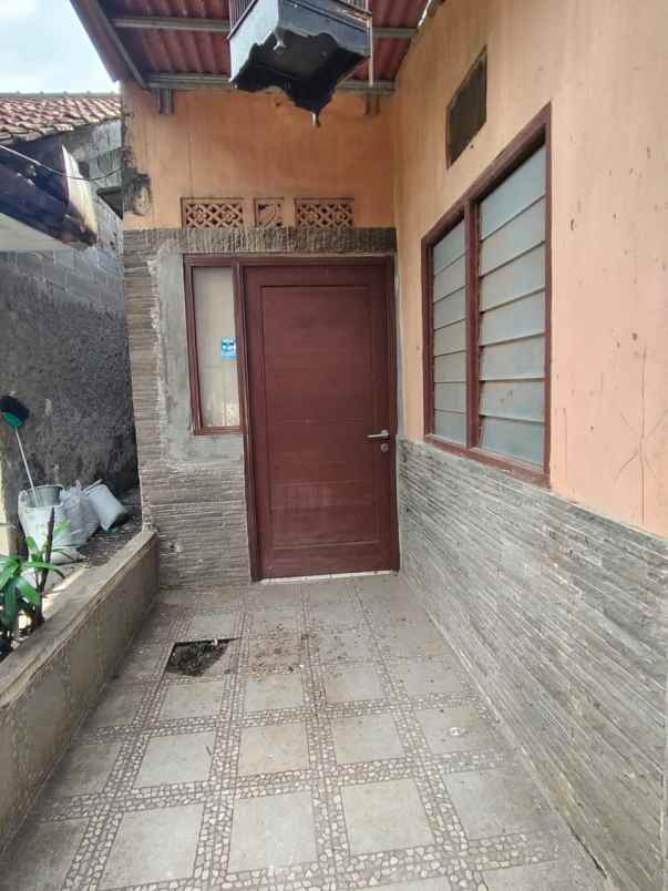 dijual rumah pondok kacang barat