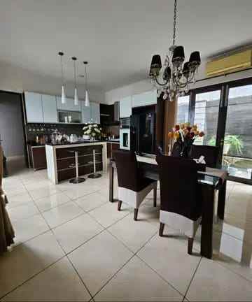 dijual rumah pondok kelapa