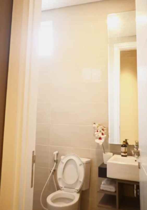 dijual rumah puri galaxy