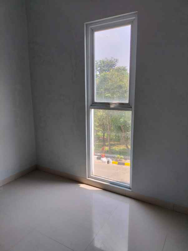 dijual rumah puri melia garden