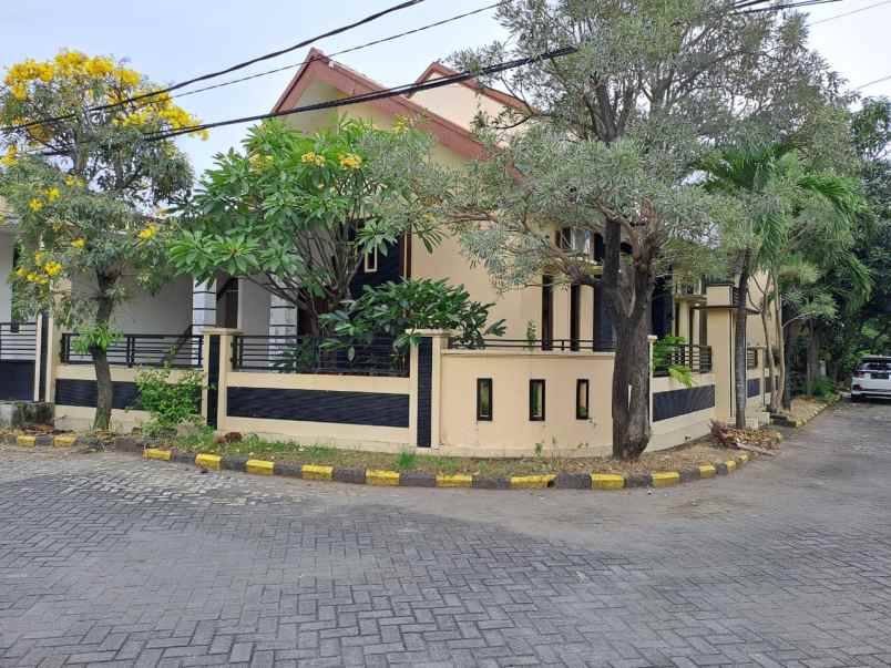 dijual rumah puri taman sepanjang