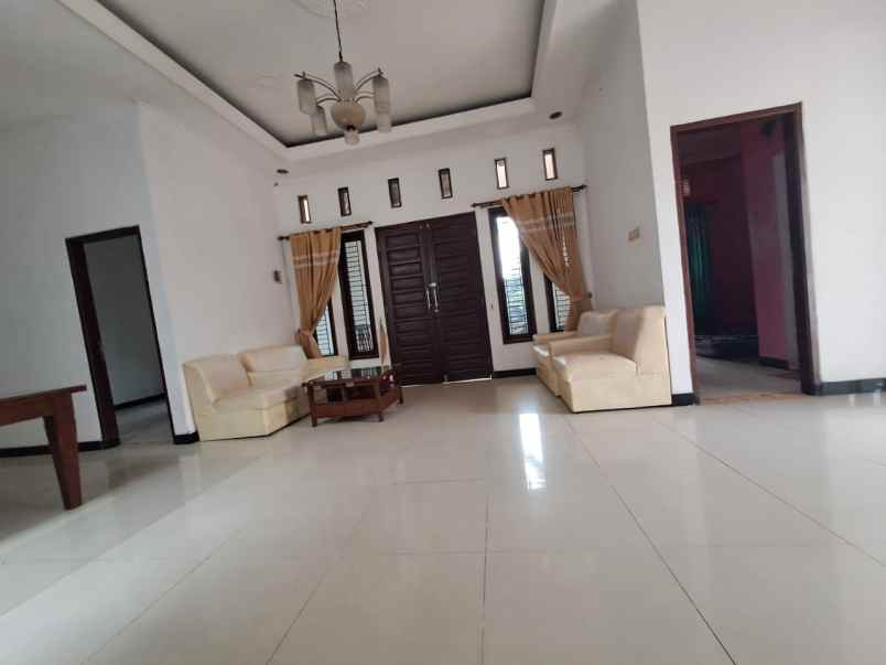 dijual rumah puri taman sepanjang