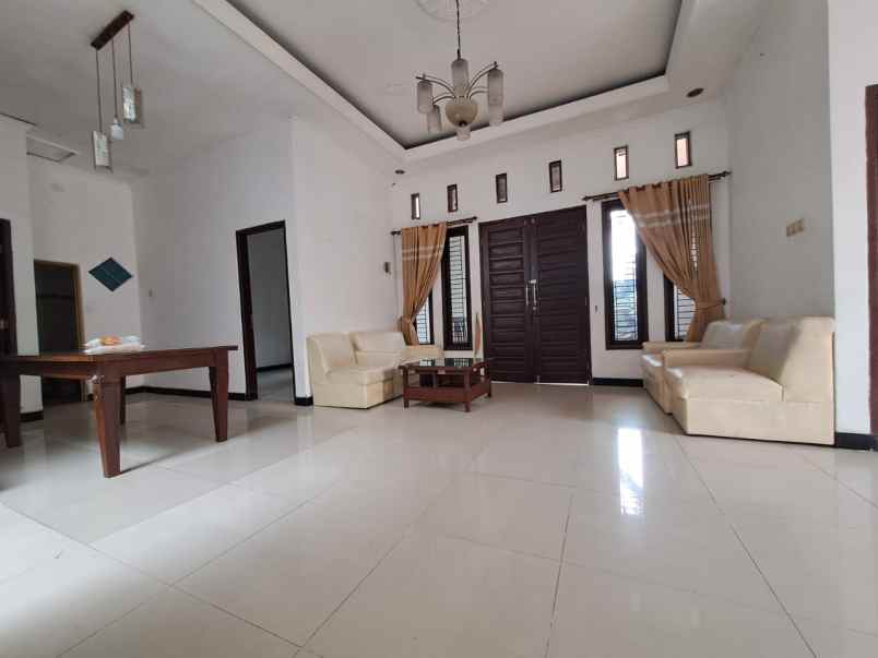 dijual rumah puri taman sepanjang