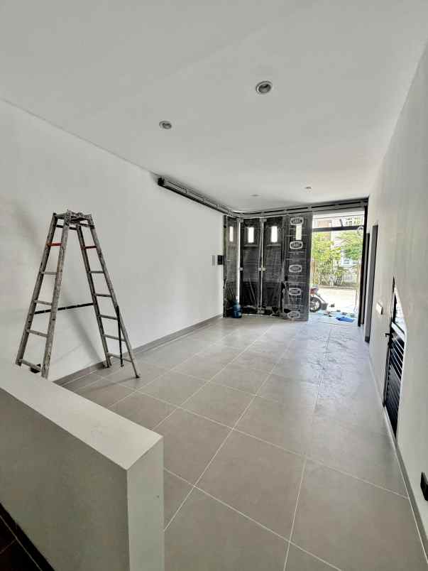 dijual rumah puri widya kencana citraland