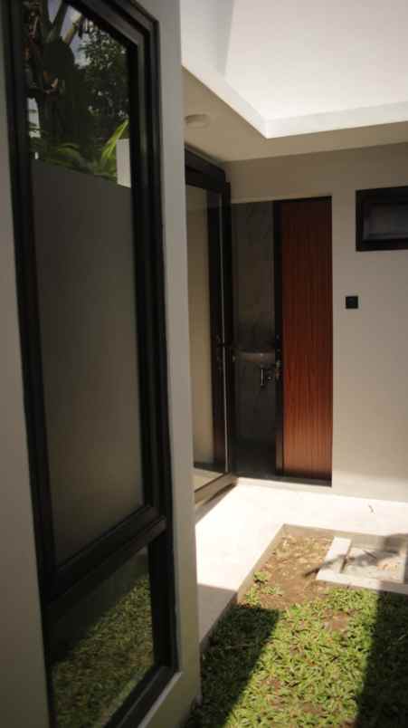 dijual rumah purwomartani