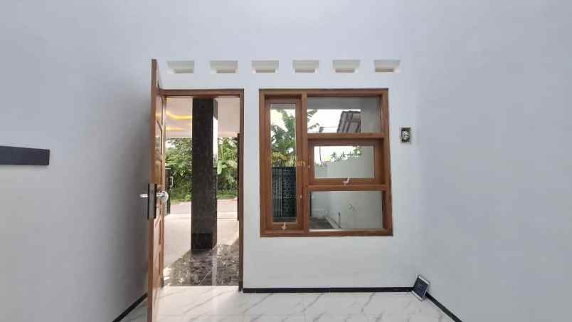 dijual rumah purwomartani