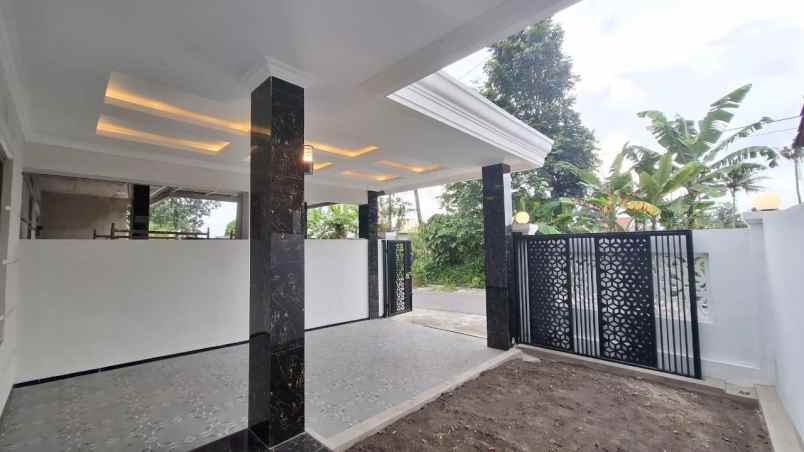 dijual rumah purwomartani
