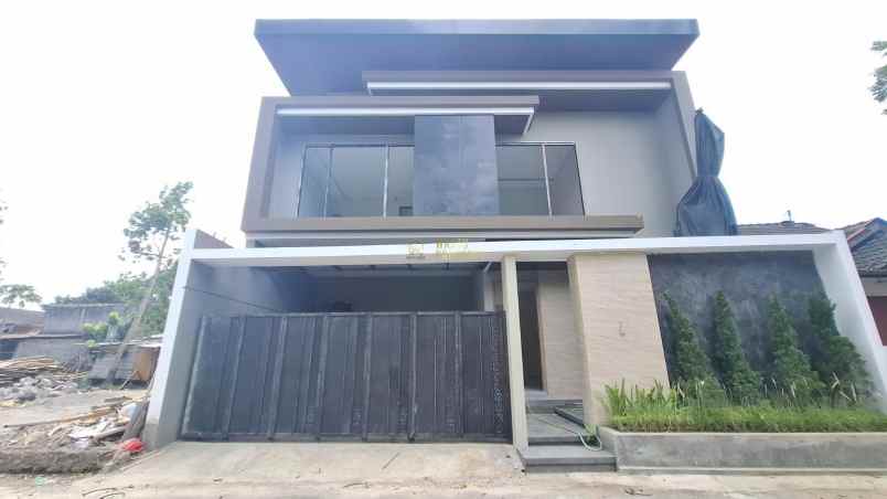 dijual rumah purwomartani kalasan