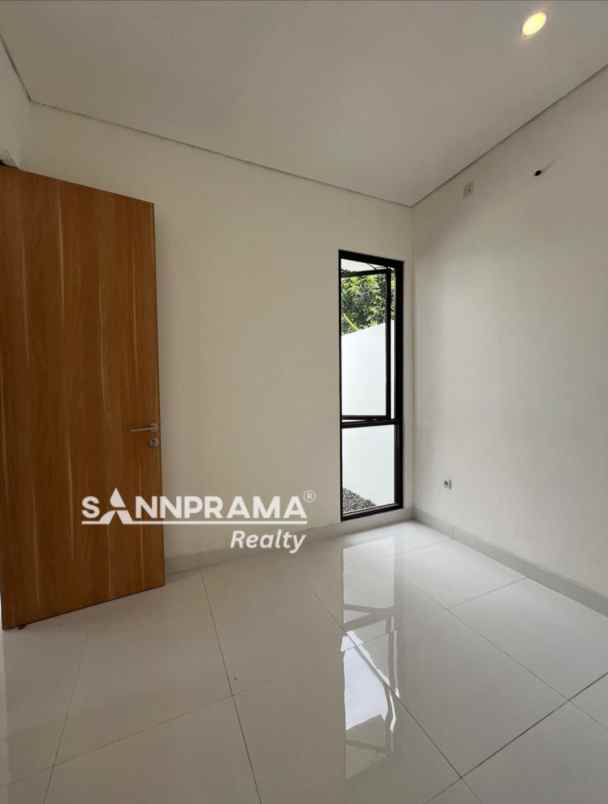 dijual rumah rangkapan jaya pancoran