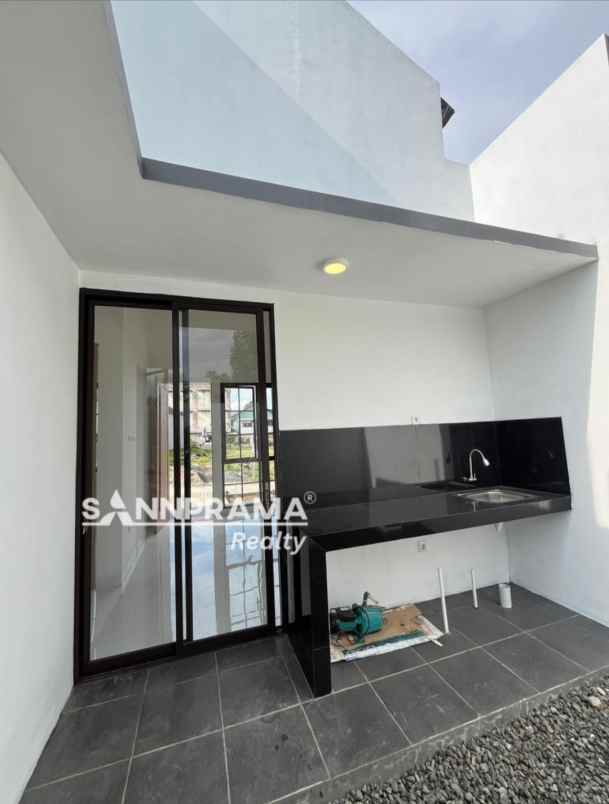 dijual rumah rangkapan jaya pancoran