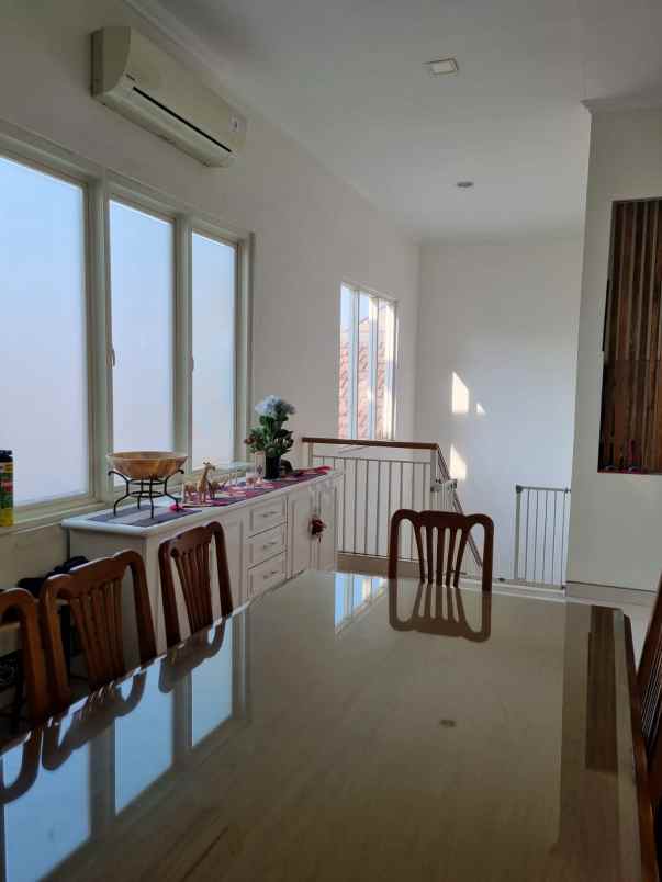 dijual rumah raya kendangsari