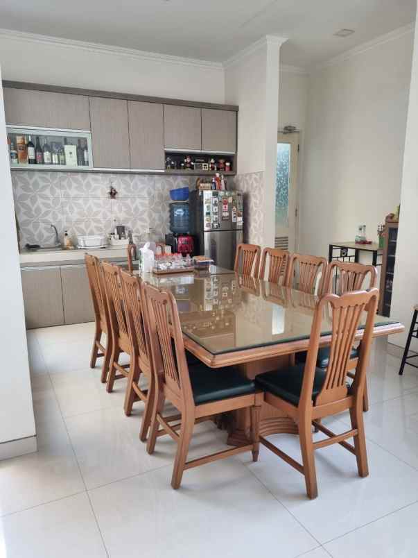 dijual rumah raya kendangsari