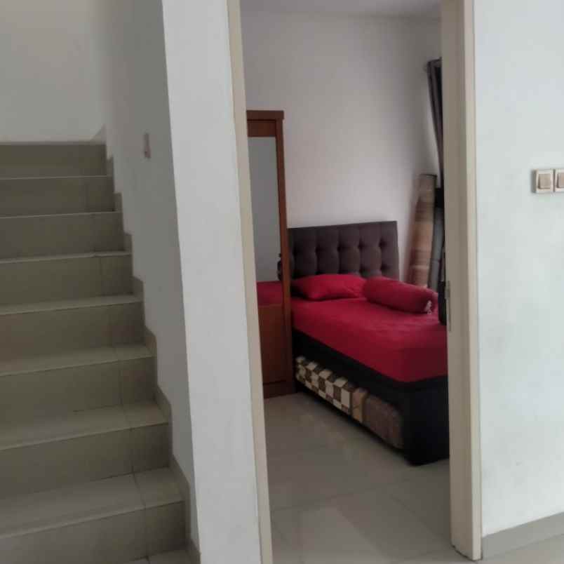 dijual rumah rumah residence one