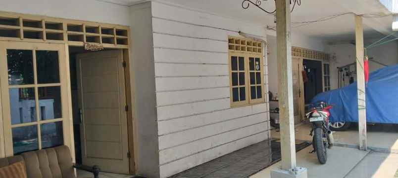 dijual rumah rungkut