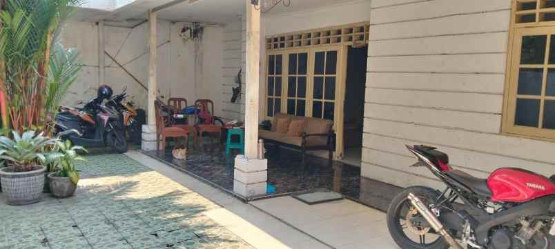 dijual rumah rungkut