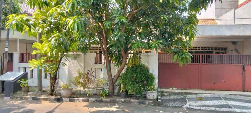 dijual rumah rungkut