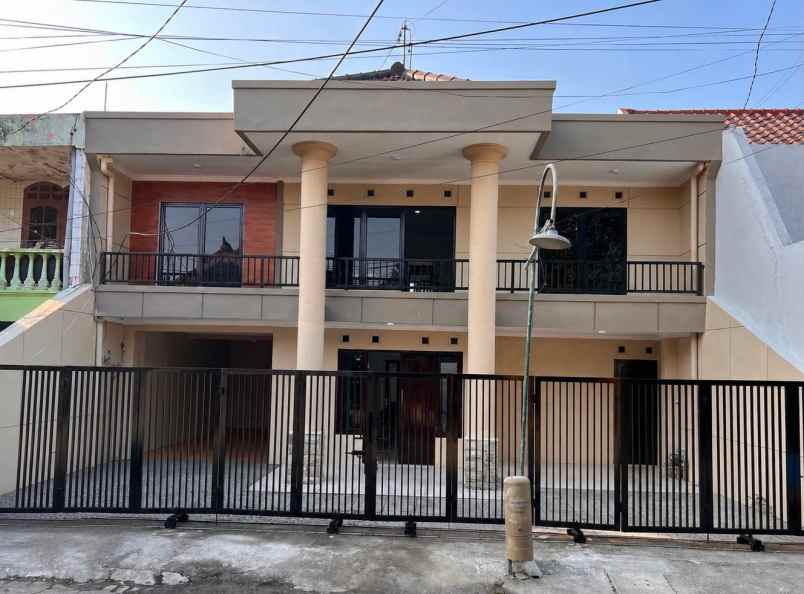 dijual rumah rungkut