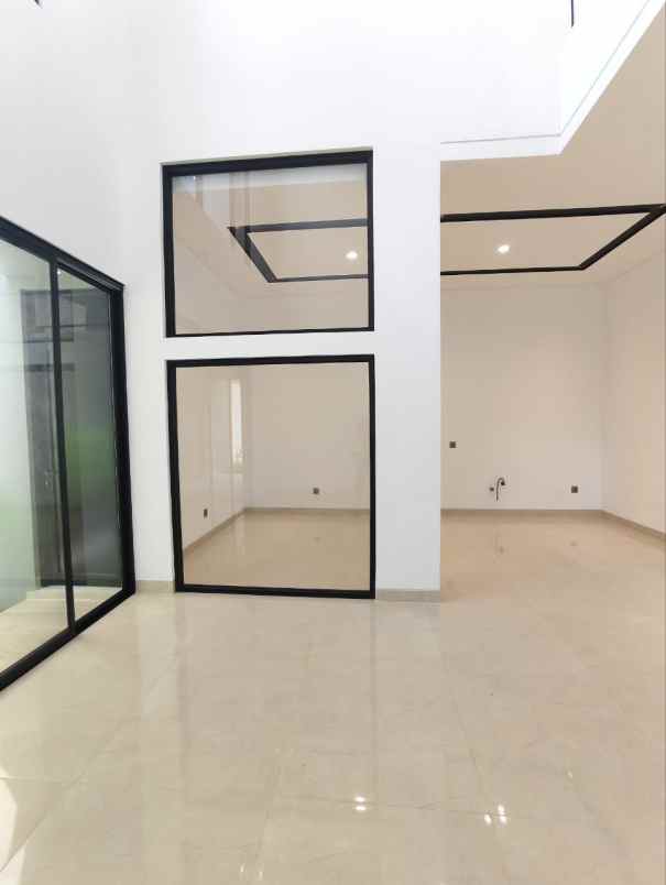 dijual rumah rungkut asri