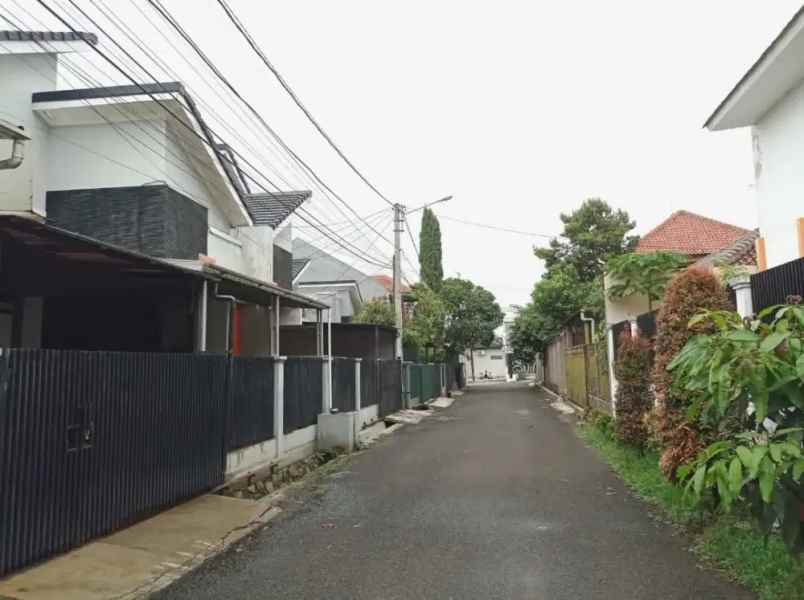 dijual rumah sariwangi