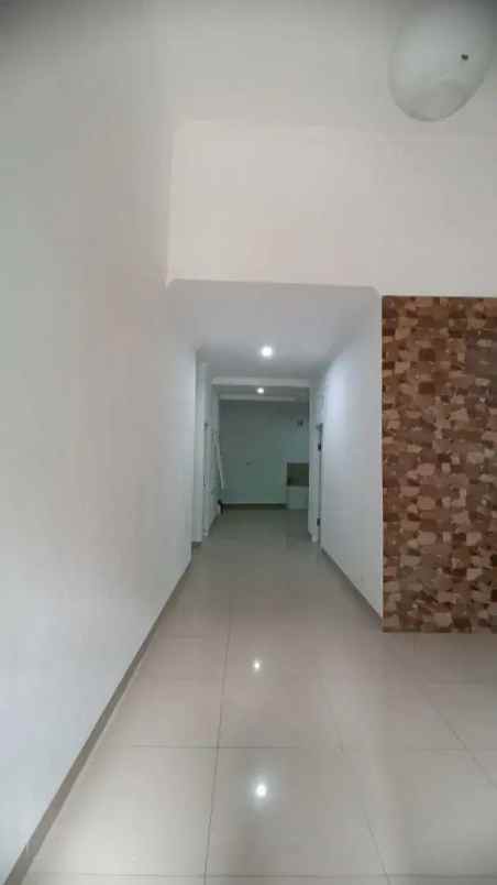 dijual rumah sariwangi regency