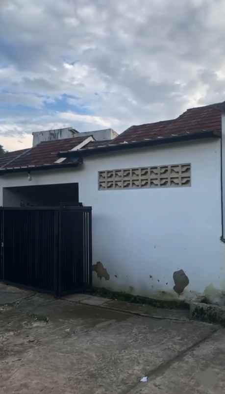 dijual rumah sawangan depok