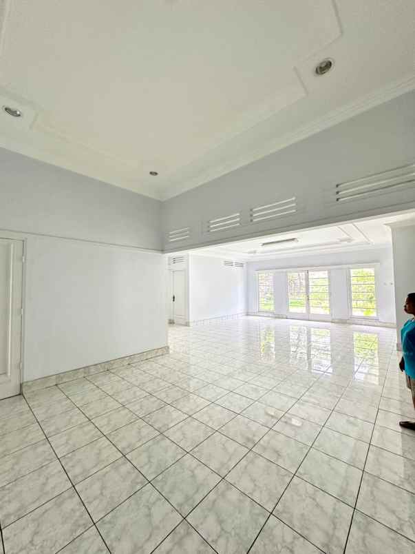 dijual rumah sayap dago