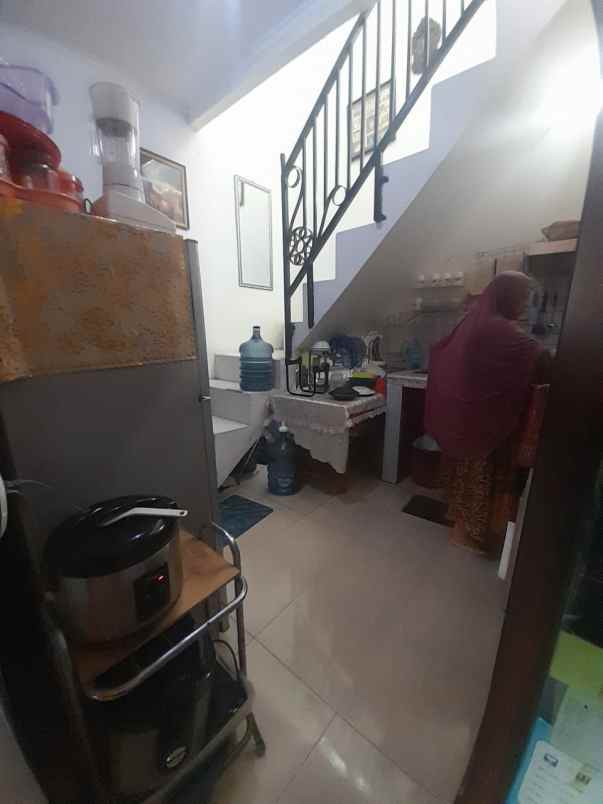 dijual rumah secondary di bintara bekasi barat