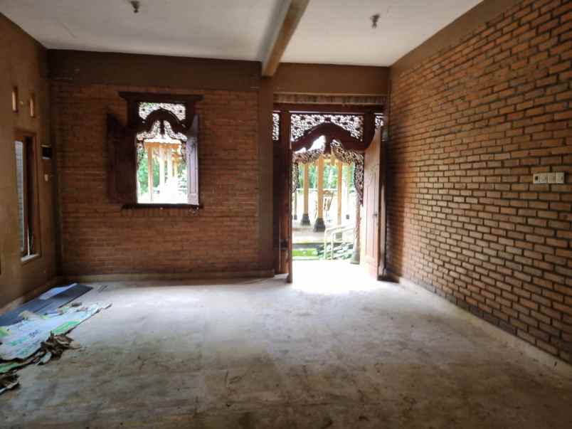 dijual rumah sendangmulyo