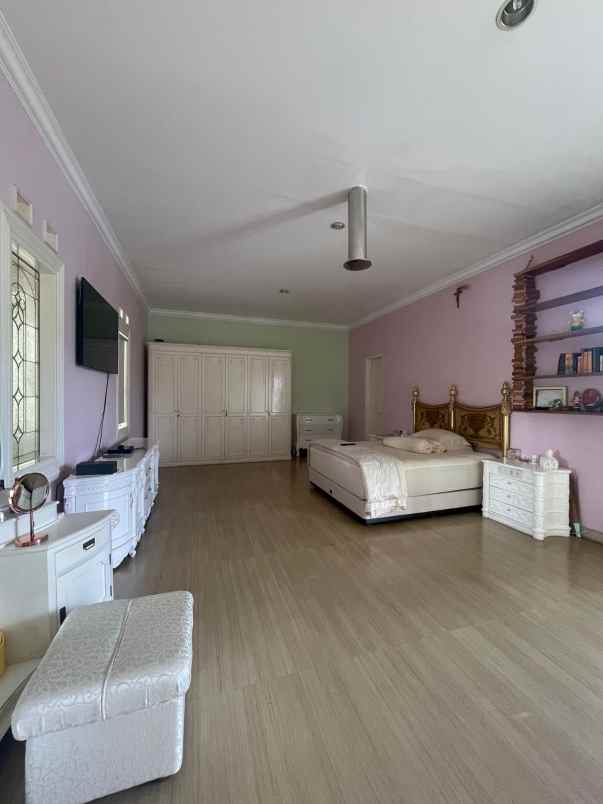 dijual rumah setra duta residence