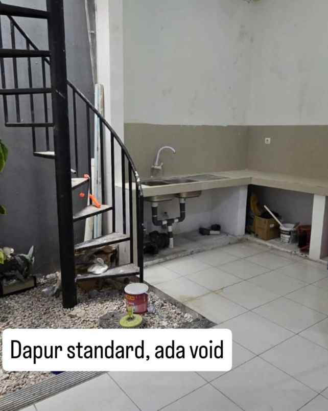 dijual rumah siap huni di citragran hadap taman