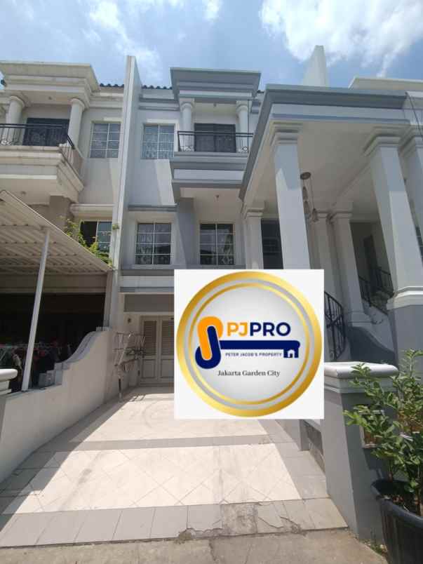 dijual rumah siap huni di daerah kelapa gading