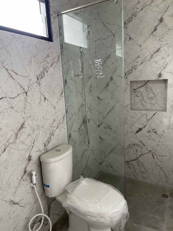 dijual rumah srengseng sawah