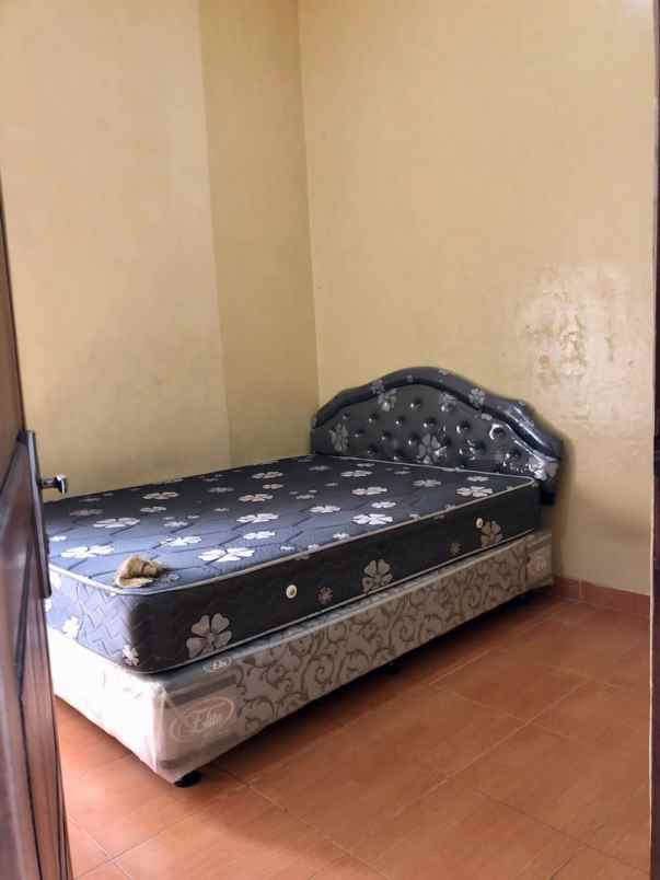 dijual rumah stasiun tugu