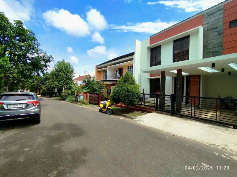 dijual rumah sukajadi