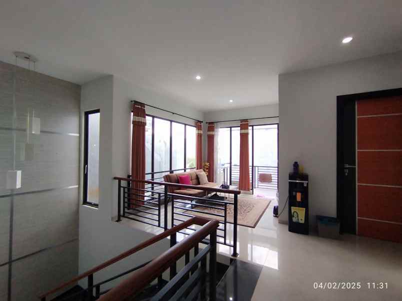 dijual rumah sukajadi