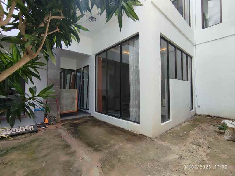 dijual rumah sukajadi
