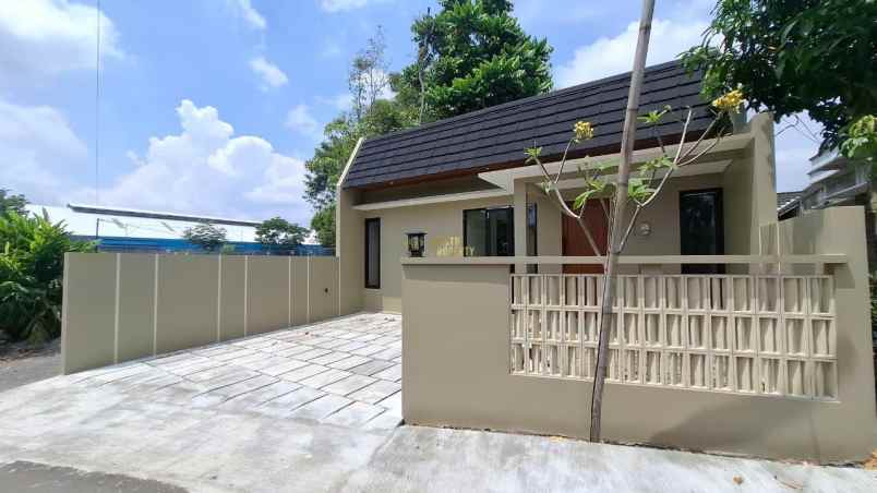 dijual rumah sukoharjo ngaglik sleman