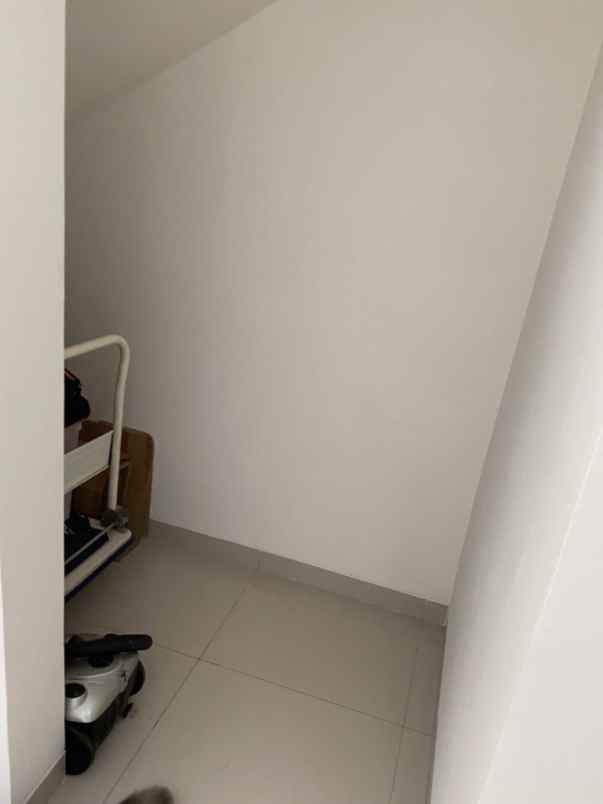 dijual rumah suvarna sutera cluster