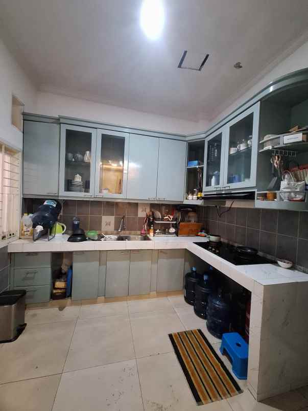 dijual rumah taman galaxy bekasi