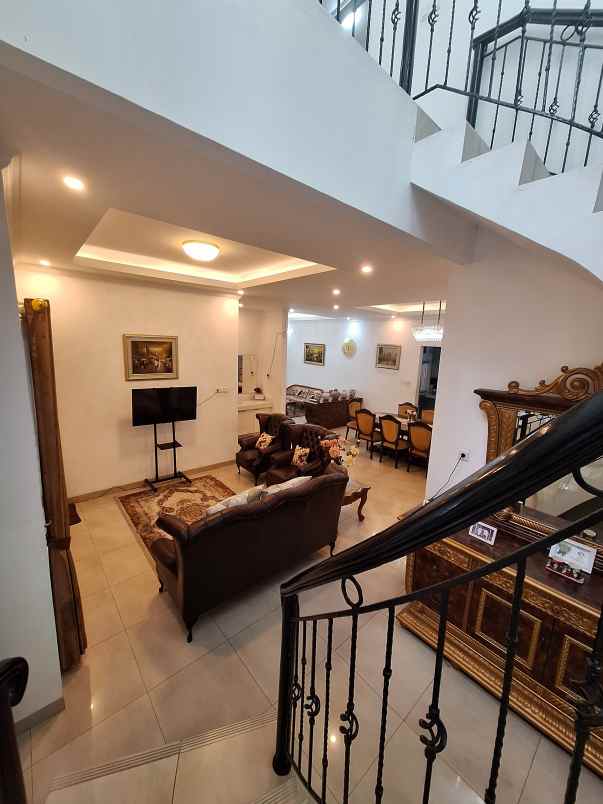 dijual rumah taman galaxy bekasi