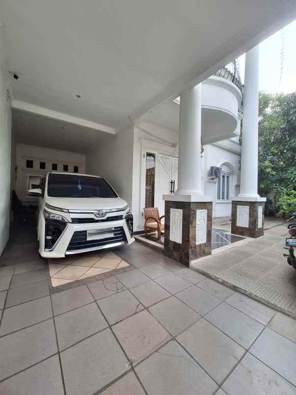 dijual rumah taman galaxy bekasi