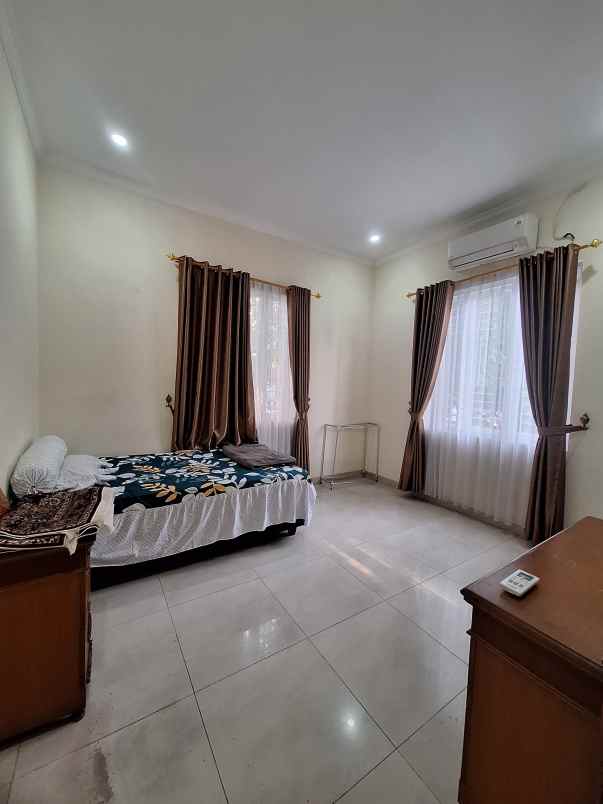 dijual rumah taman galaxy bekasi