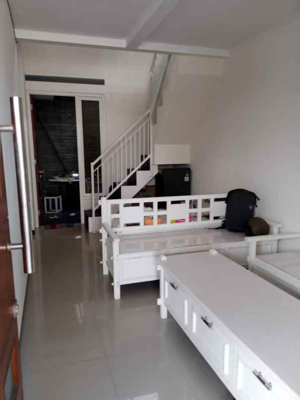 dijual rumah taman harmoni cluster di