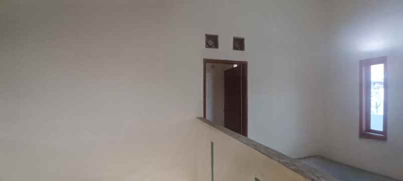 dijual rumah taman pulogebang cakung