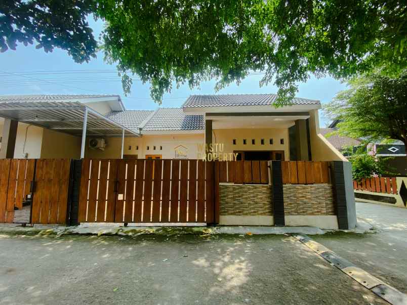 dijual rumah tamanmartani kec kalasan