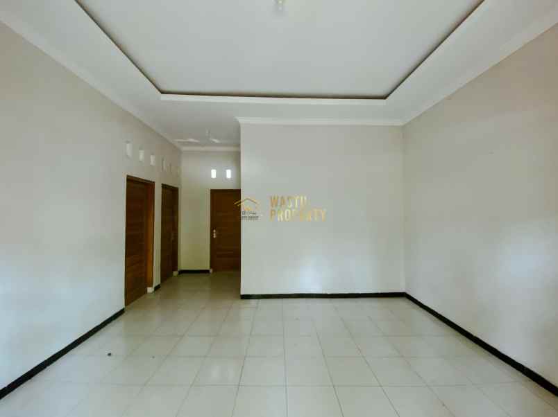 dijual rumah tamanmartani kec kalasan