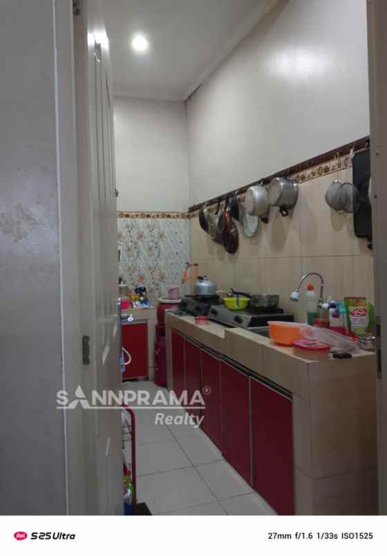 dijual rumah tanah baru