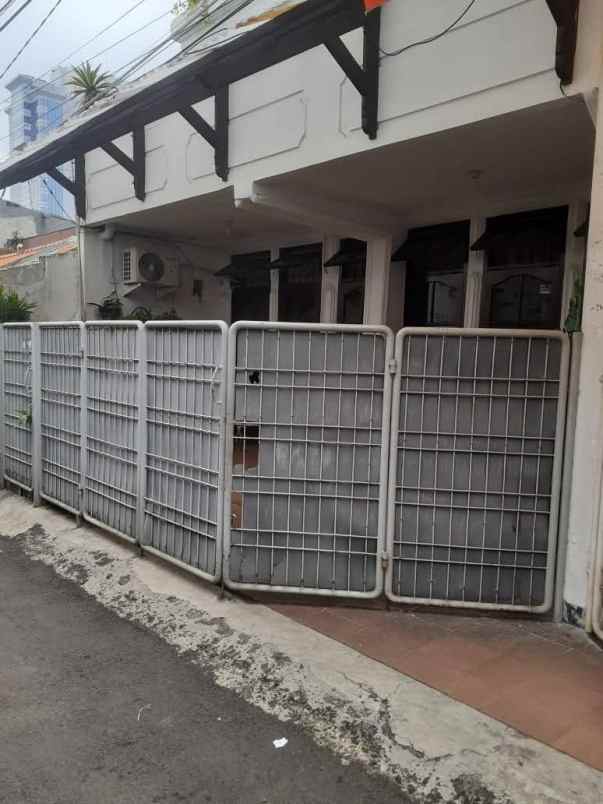 dijual rumah tebet barat