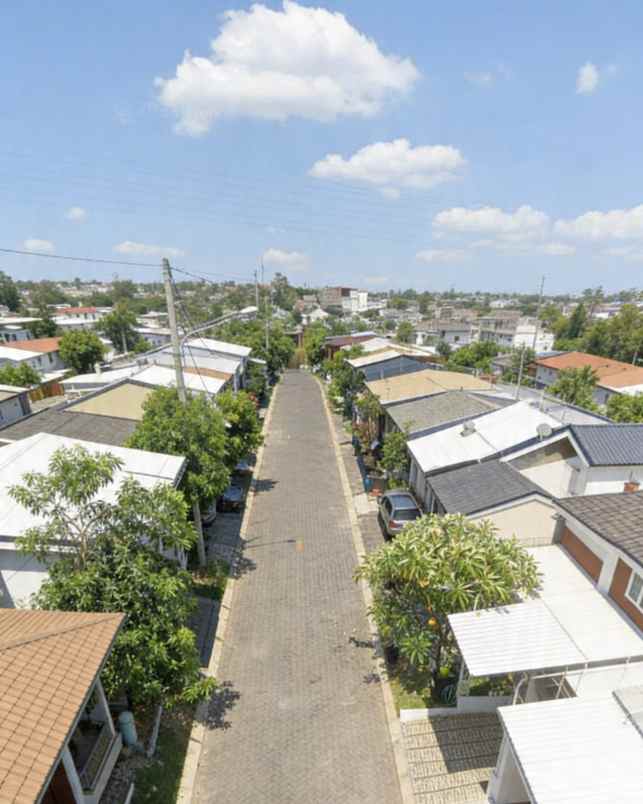 dijual rumah tembalang